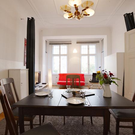 Elegante Altbauwohnung Berlin Luaran gambar