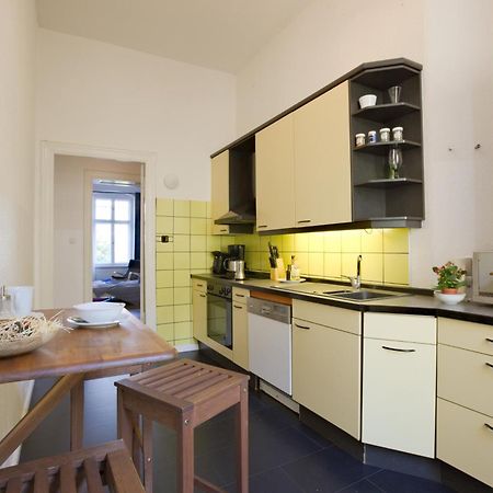 Elegante Altbauwohnung Berlin Luaran gambar